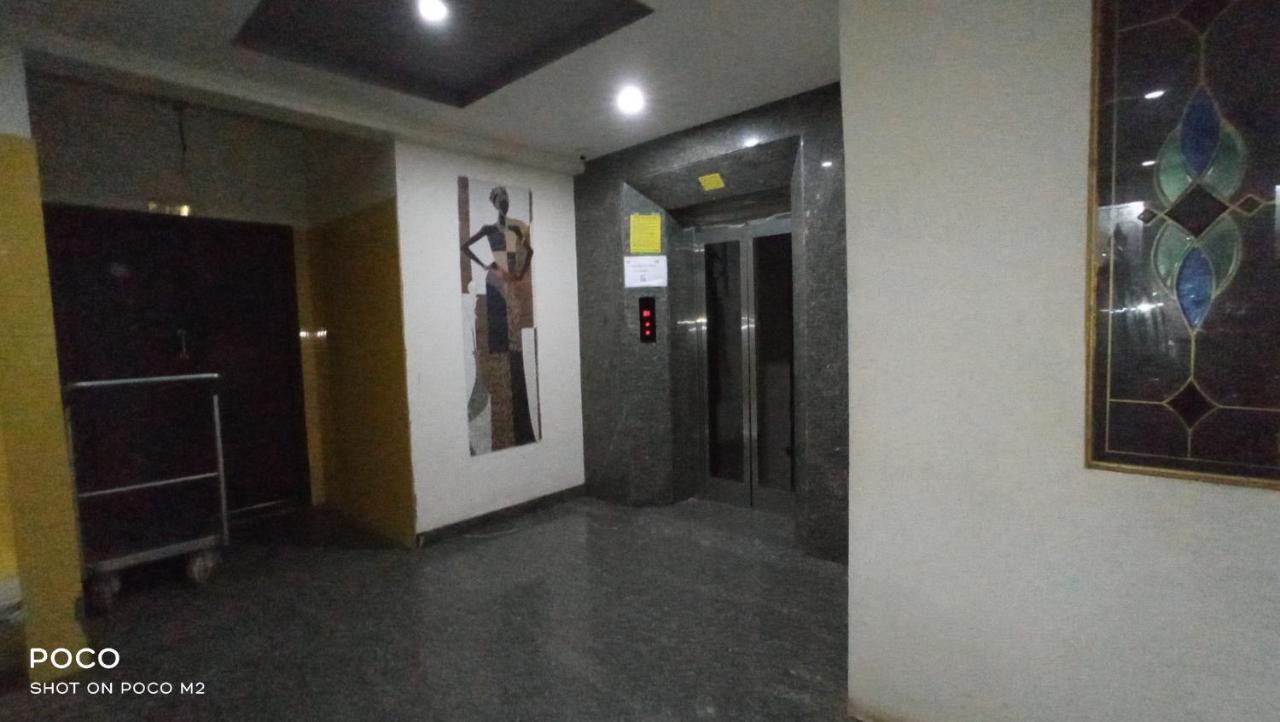 Hotel Jaidharshini Palace 库姆巴科纳姆 外观 照片
