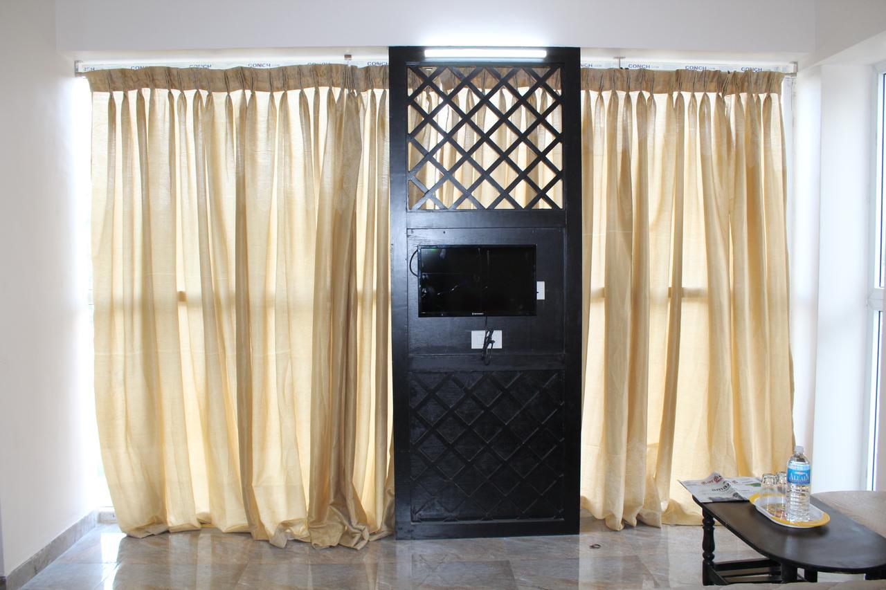 Hotel Jaidharshini Palace 库姆巴科纳姆 外观 照片